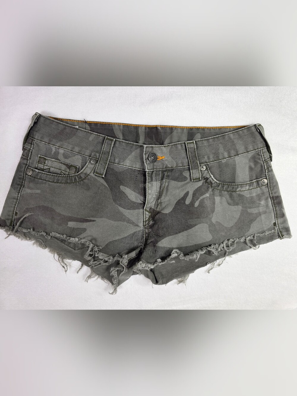 True Religion Bobby Cut Off Camo Distressed Denim Shorts - Womens Size 31
